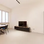 Guesthost - Cozy Studio Apartment Tortona Milan